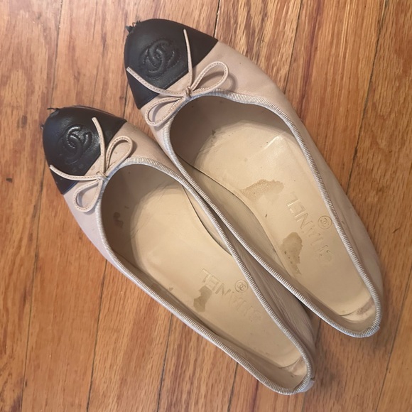 ICONIC CHANEL BALLET FLATS - Picture 4 of 17